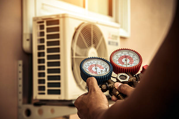 Professional Hvac technician working in Mattapoisett, MA
